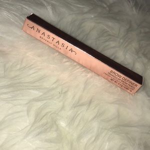Anastasia Beverly Hills Brow Definer